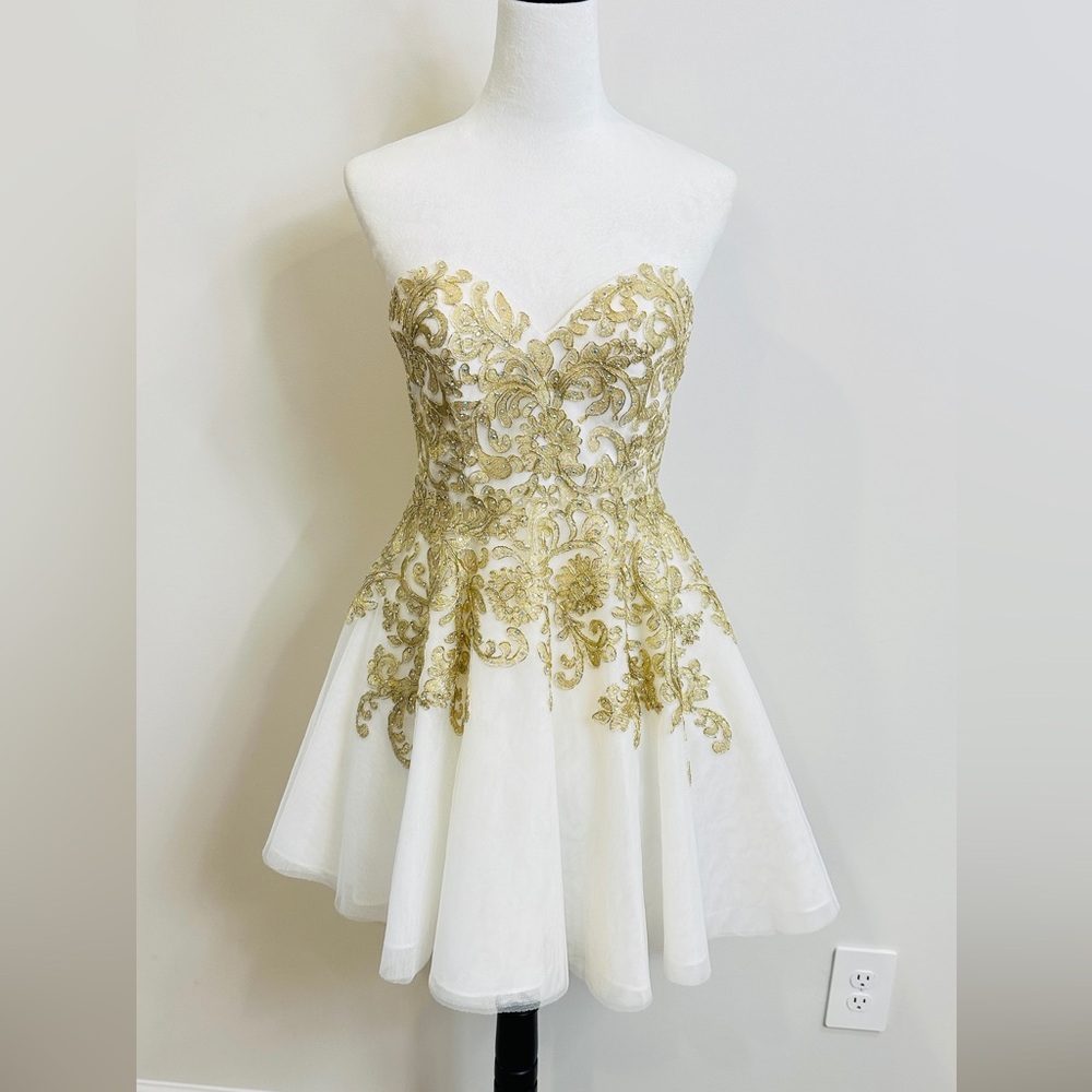 Alex & Sophia Strapless Gold Embroidered Fit & Flare Dress Size 7/8